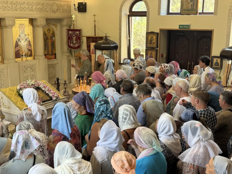В день памяти святителя Луки Крымского, в пгт. Новый Свет была совершена Божественная литургия