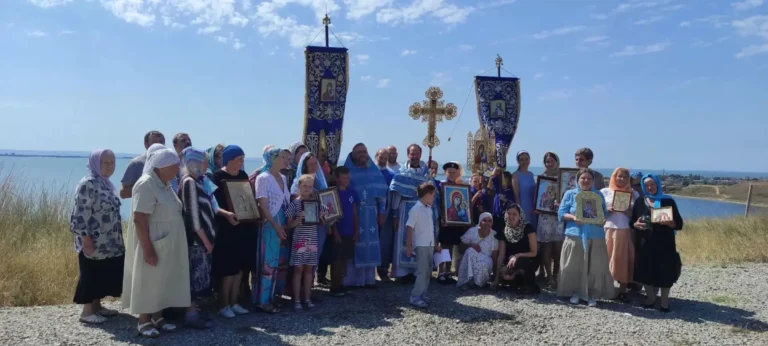 Отряд БПС принял участие в праздничных мероприятиях в престольный праздник храма Казанской иконы Божией Матери в Керчи