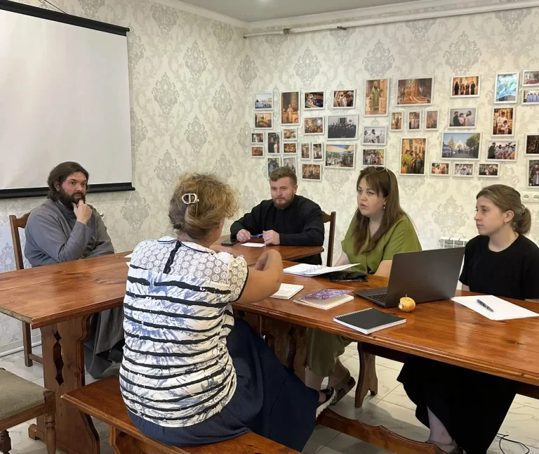 Епископ Иларион провел рабочую встречу с представителями Молодежного отдела Феодосийского благочиния